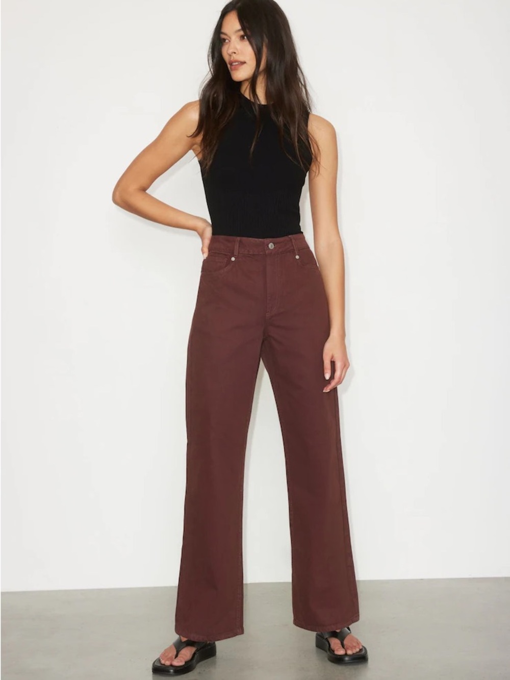 Wide-Leg High-Rise Jeans in Deep Brown